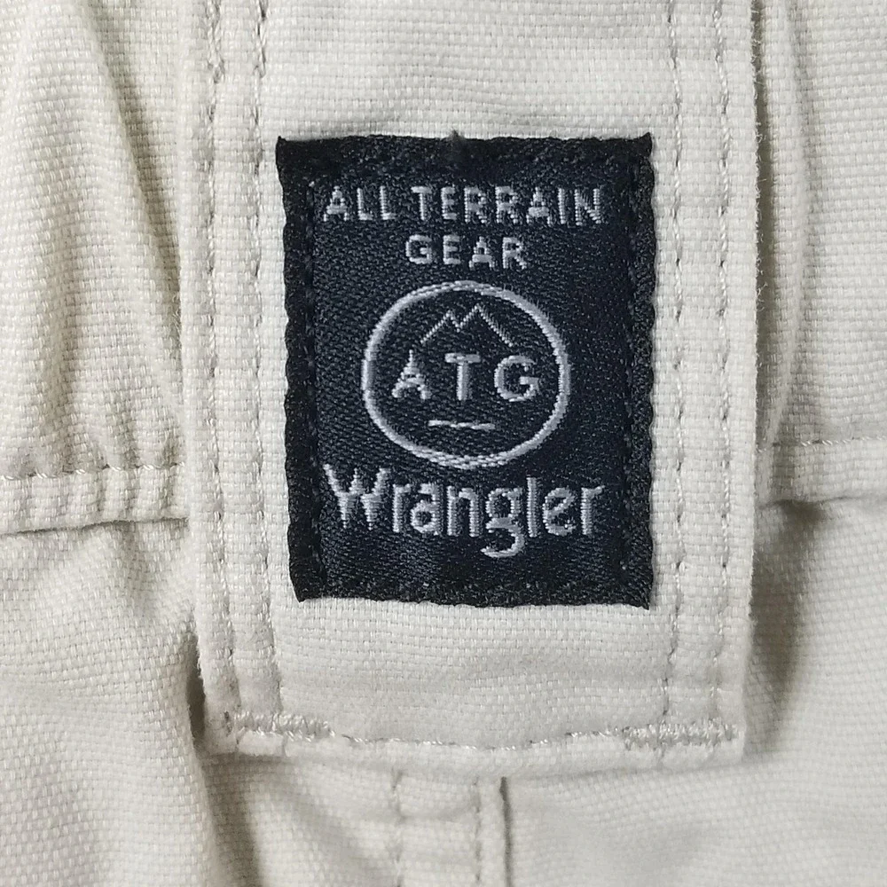 Wrangler Shorts Mens‎ 40 Beige Cargo ATG Angler Fishing 9 Inseam Stretch Outdoor